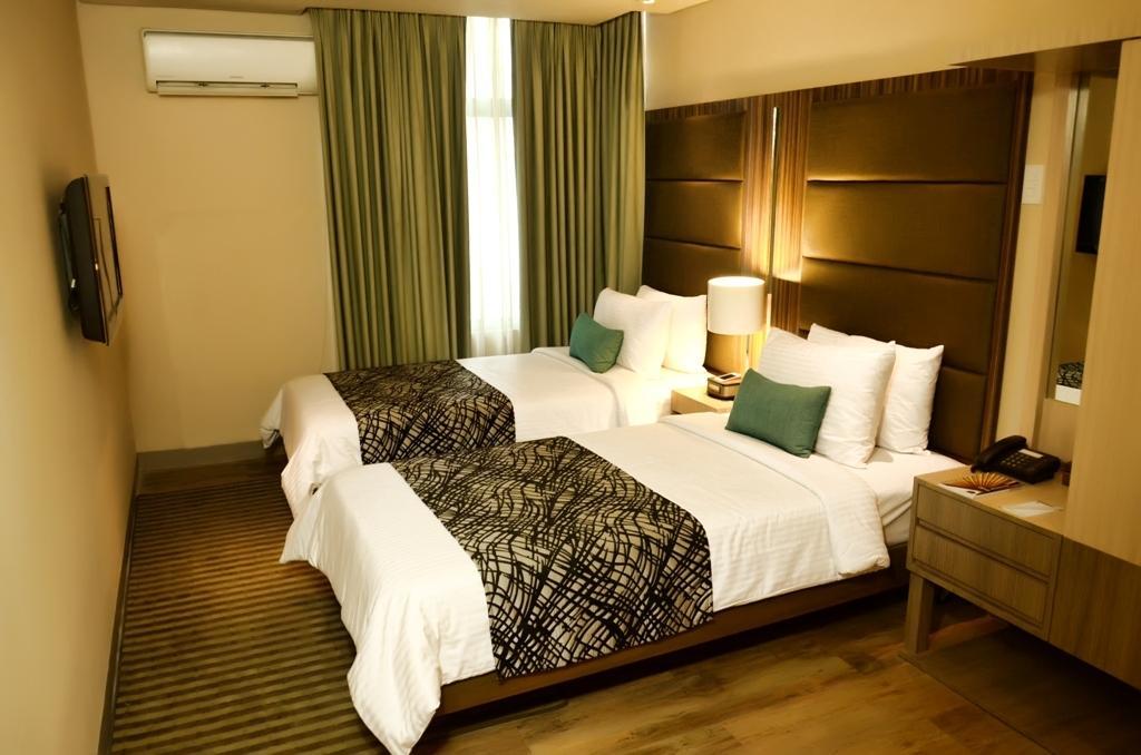 Best Western Antel Spa Hotel Suites 마카티 객실 사진